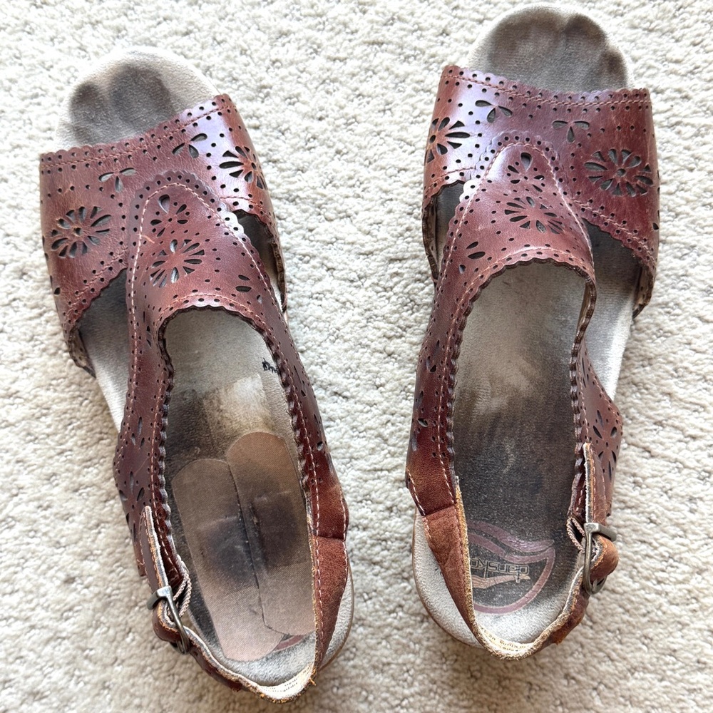 Dansko Sakura Brown Cutout Leather Slingback Block Heel Sandals CLOGS wedges 9.5 - Picture 9 of 11